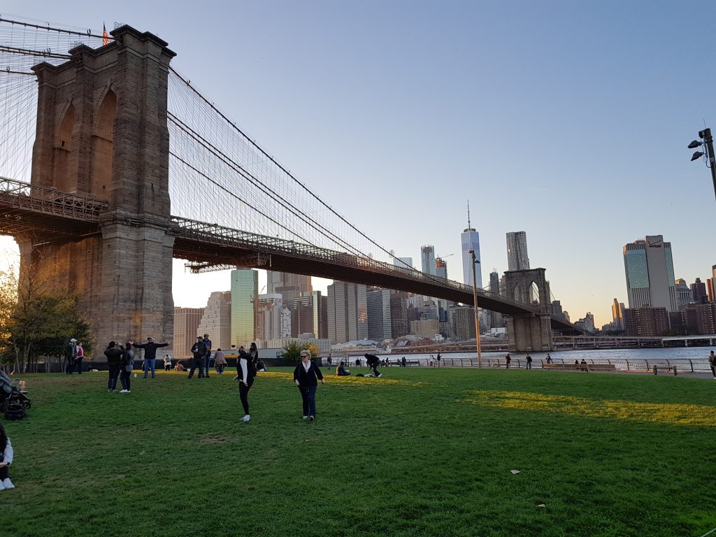 Ponte di Brooklin al Tramonto