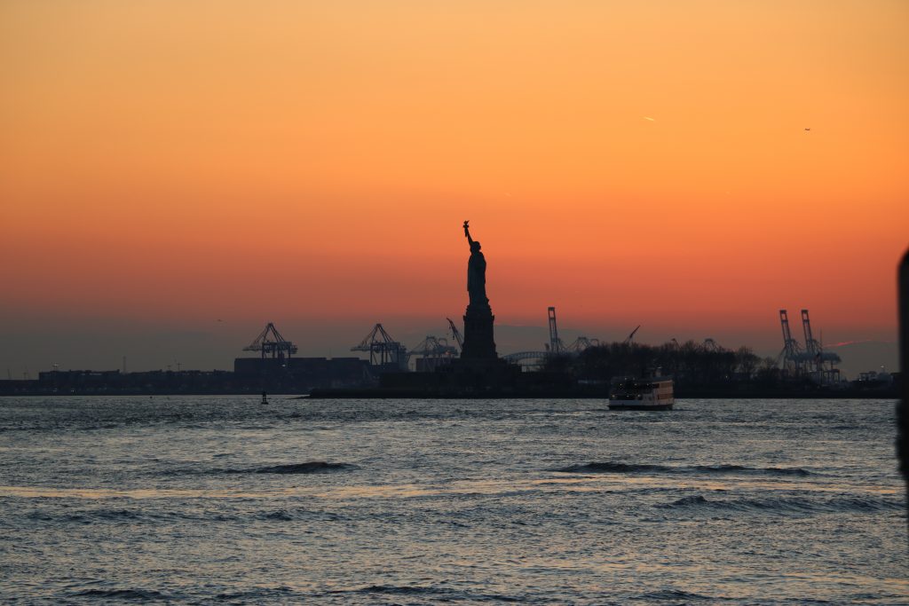 Il tramonto da Battery Park, New York