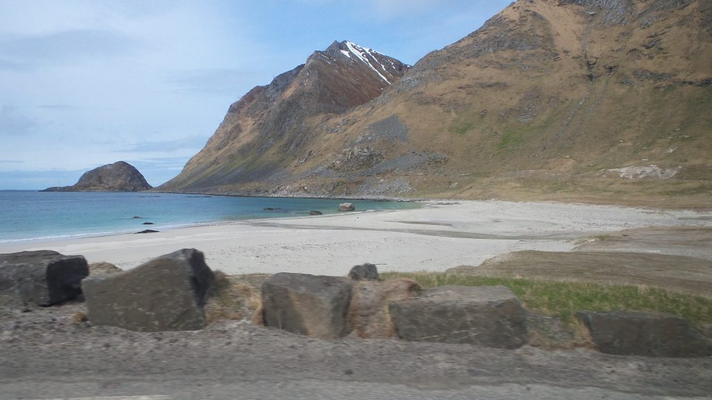 lofoten-spiaggia-gimsoy