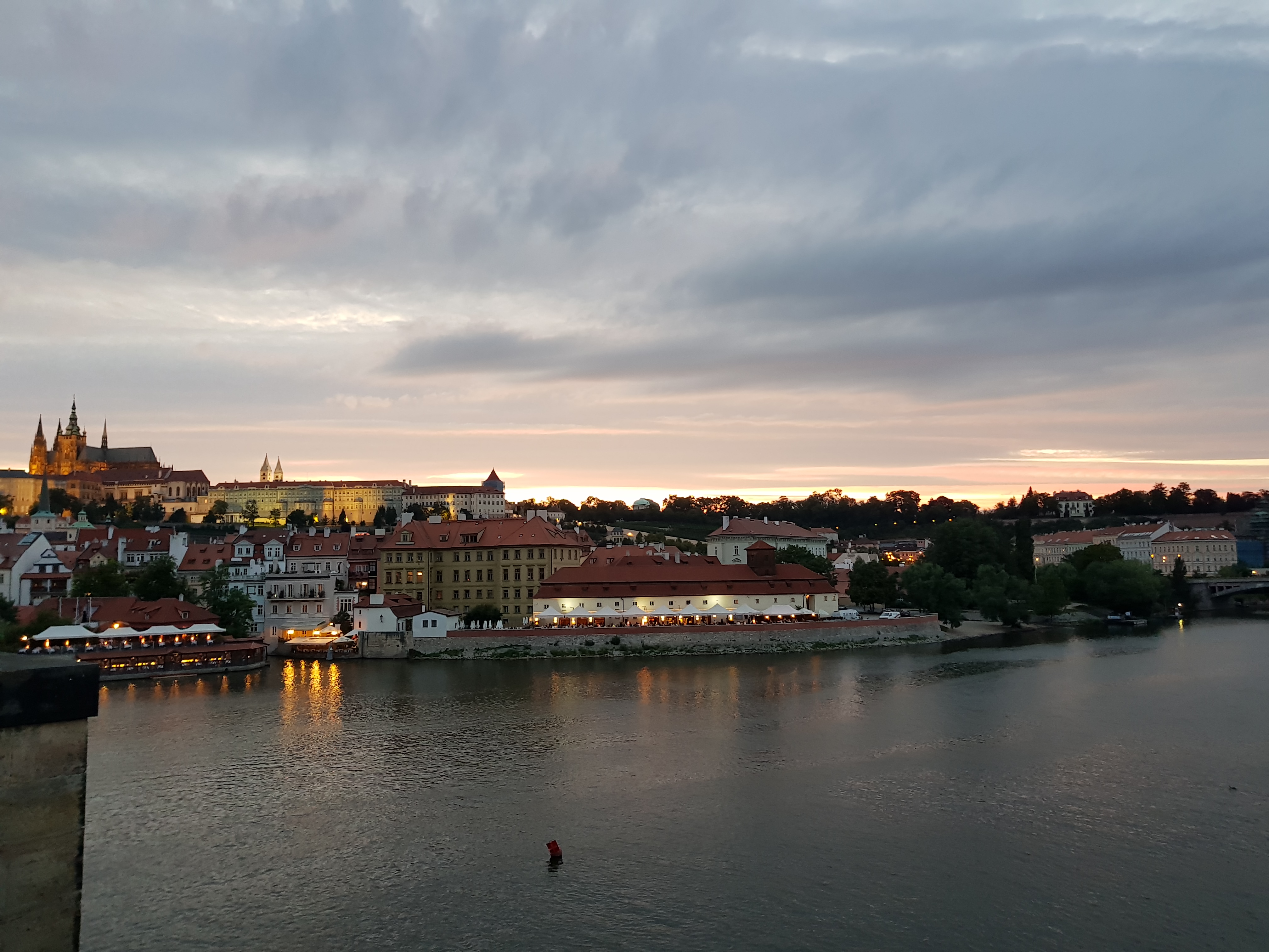 La vista da Ponte Carlo al tramonto