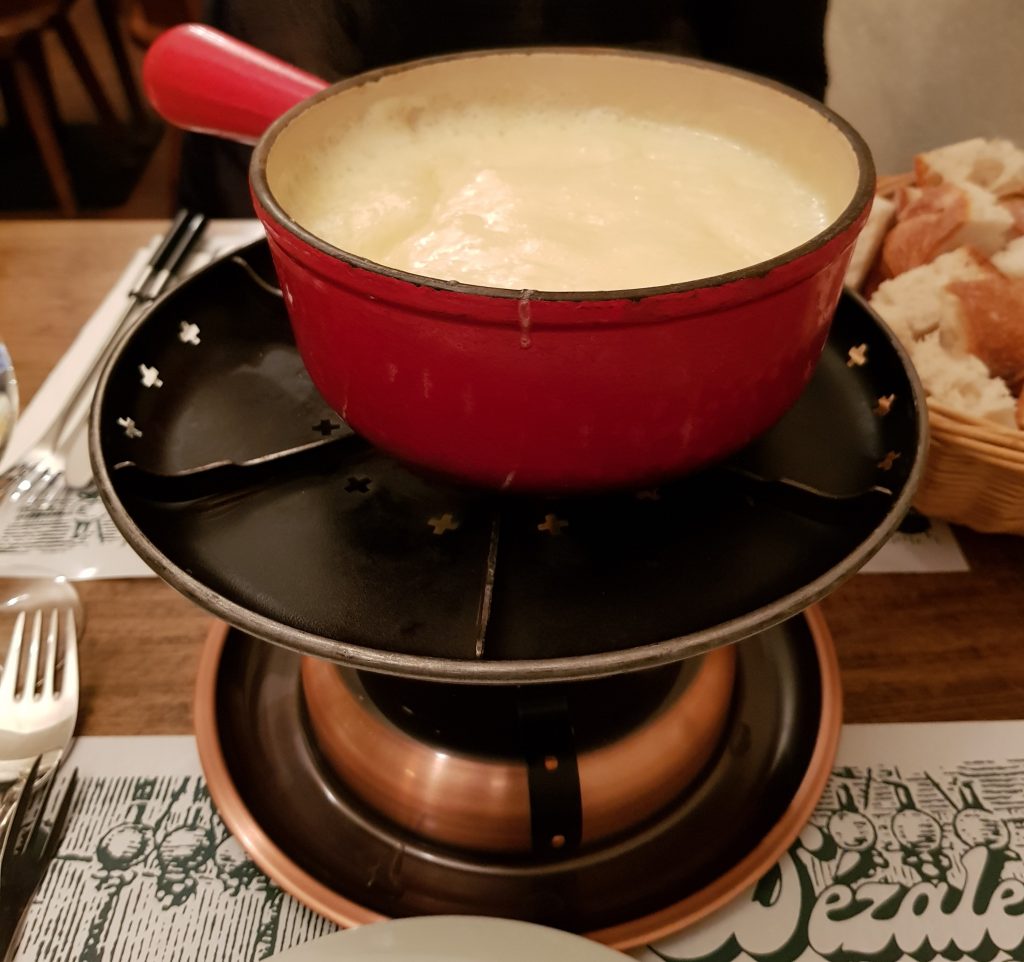 Fonduta al ristorante Dezaley di Zurigo
