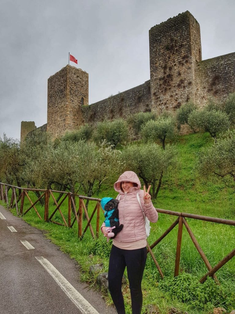 Monteriggioni con il cane