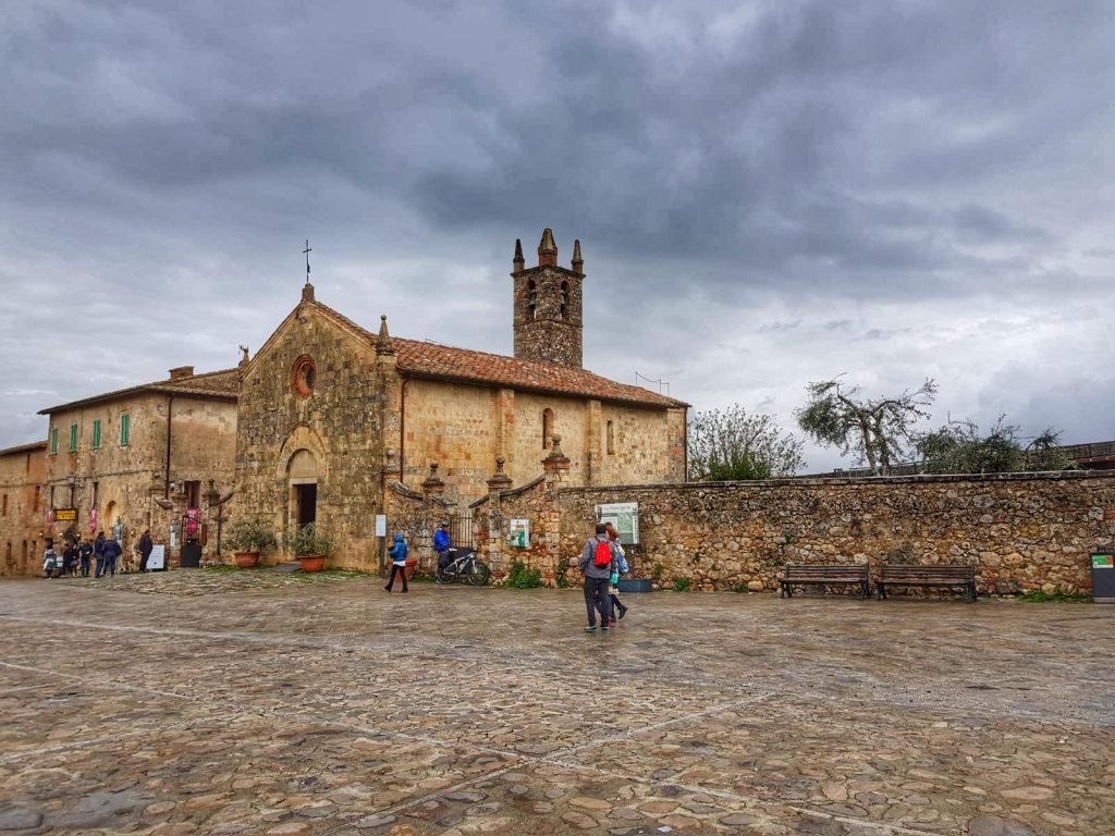 Cosa vedere a Monteriggioni: Santa Maria Assunta