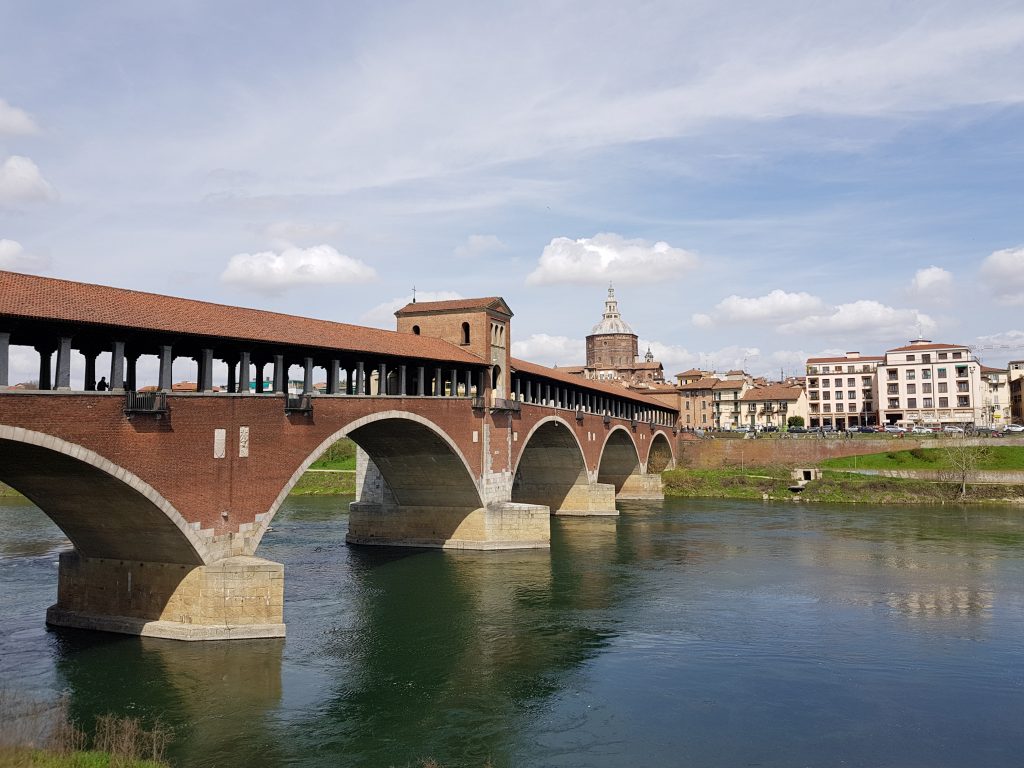 Cosa visitare in Lombardia: Il Ponte Coperto di Pavia