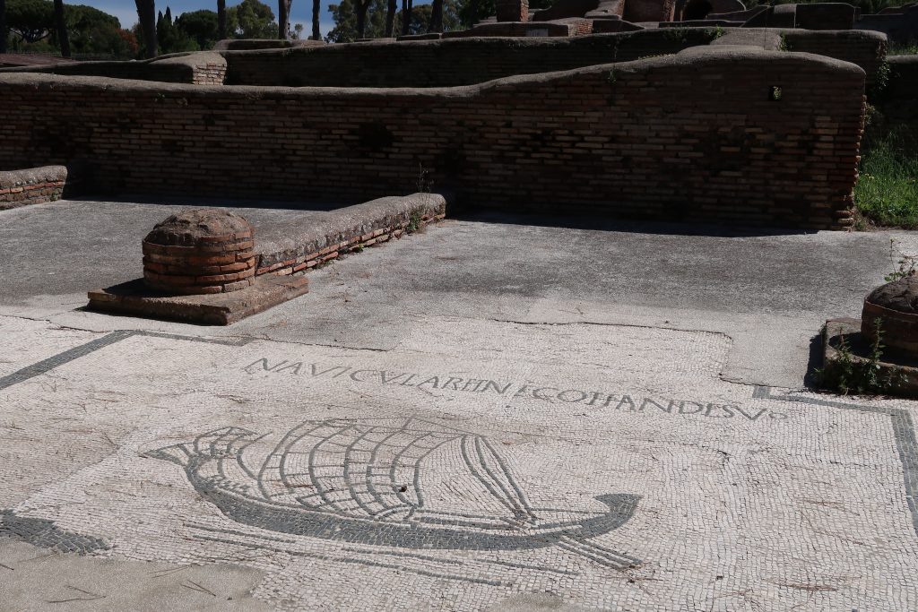 Il piazzale delle Corporazioni ad Ostia Antica