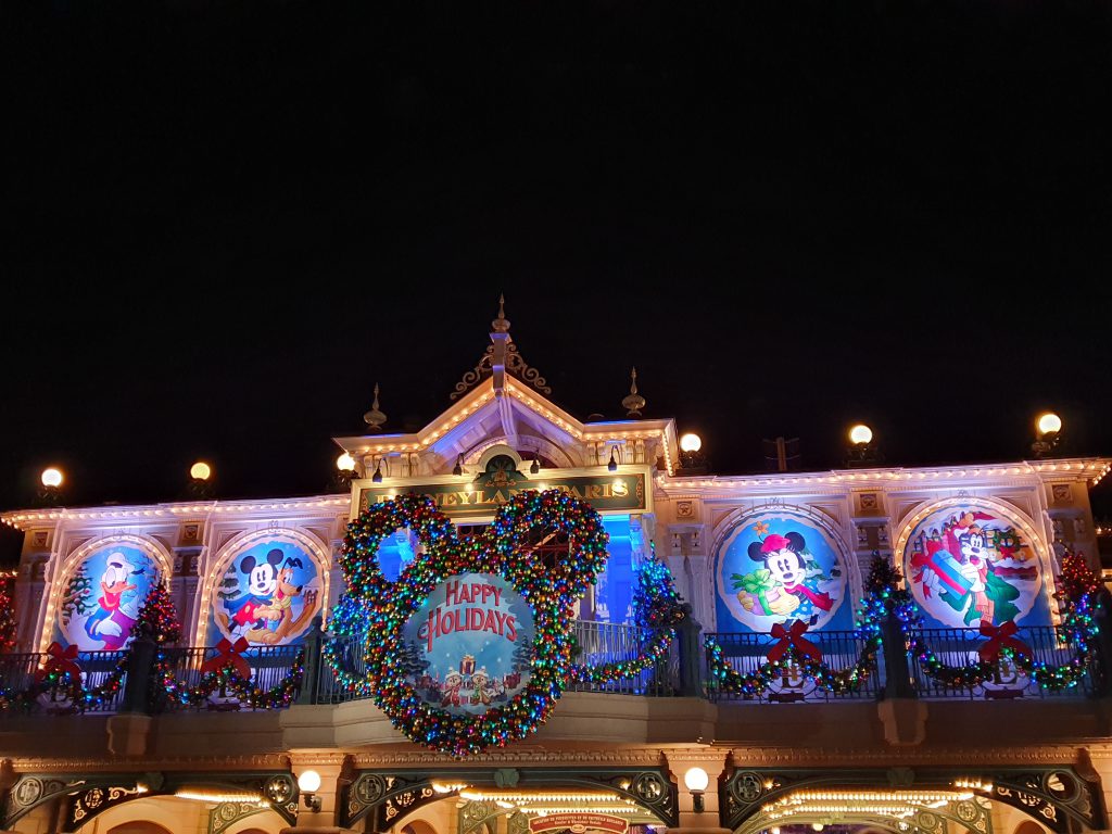 decorazioni natalizie a Disneyland Paris