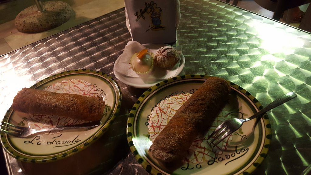 alcuni dolci della pasticceria la Favola