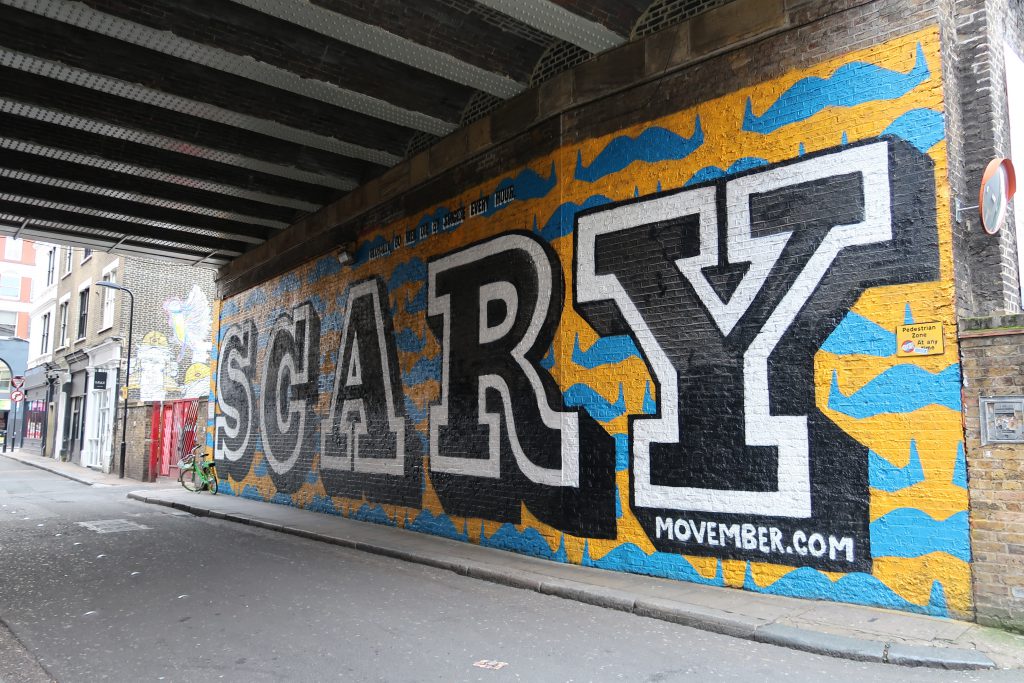 Il murales Scary di Ben Eine