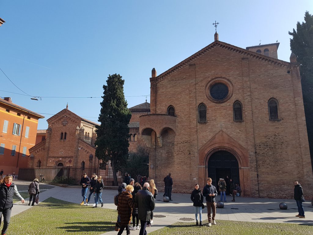 Cosa vedere a Bologna in un giorno: il complesso della Basilica di Santo Stefano