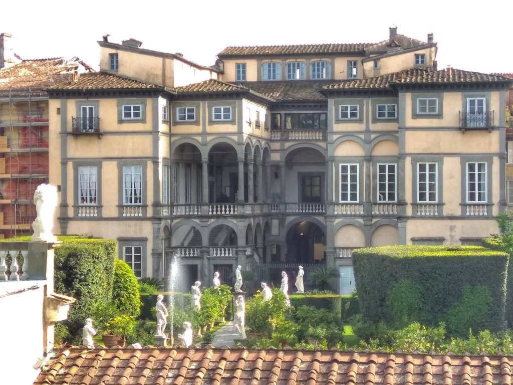 Cosa vedere a Lucca in un giorno: Palazzo Pfanner
