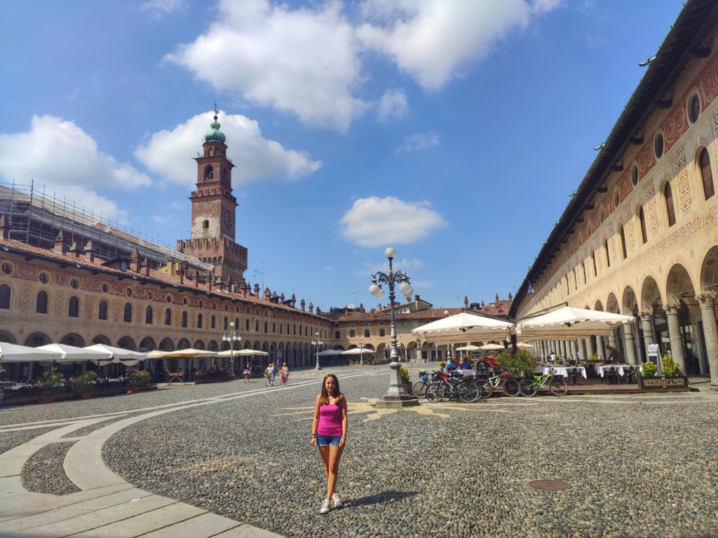  Cosa vedere a Vigevano: Piazza Ducale