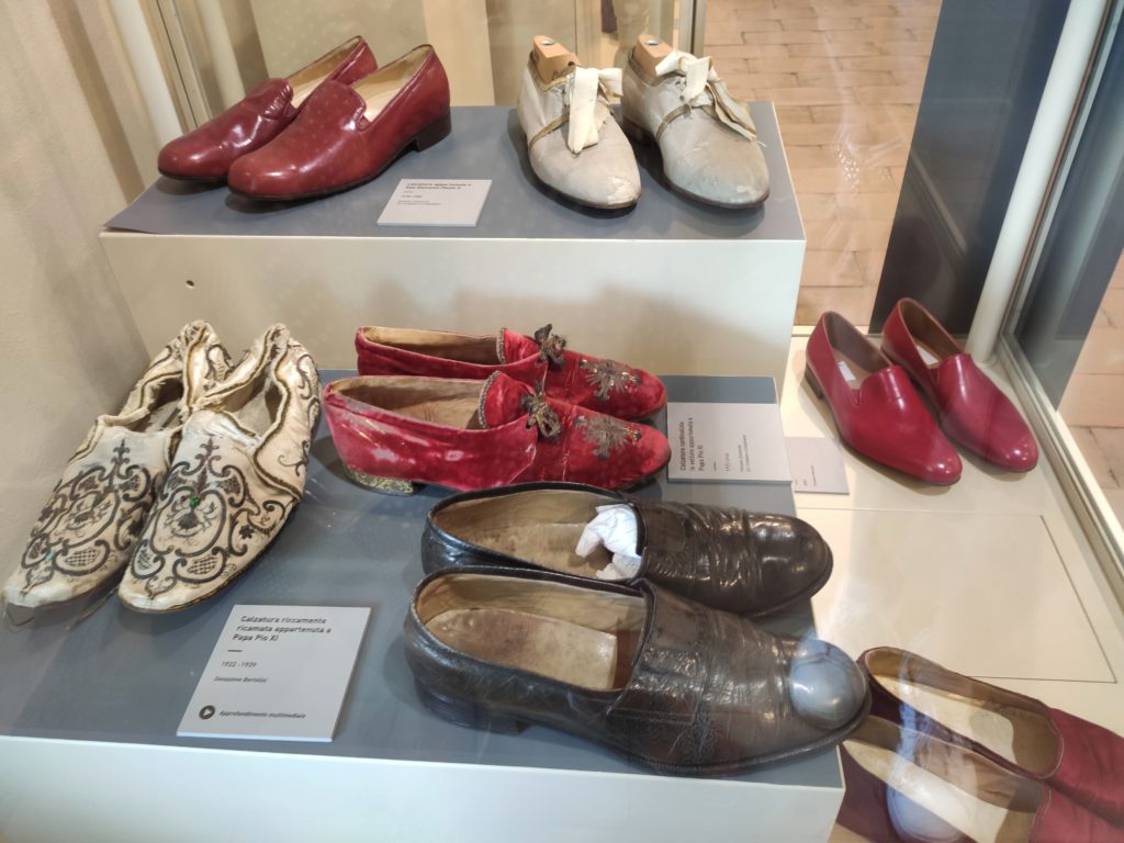 Le calzature dei papi