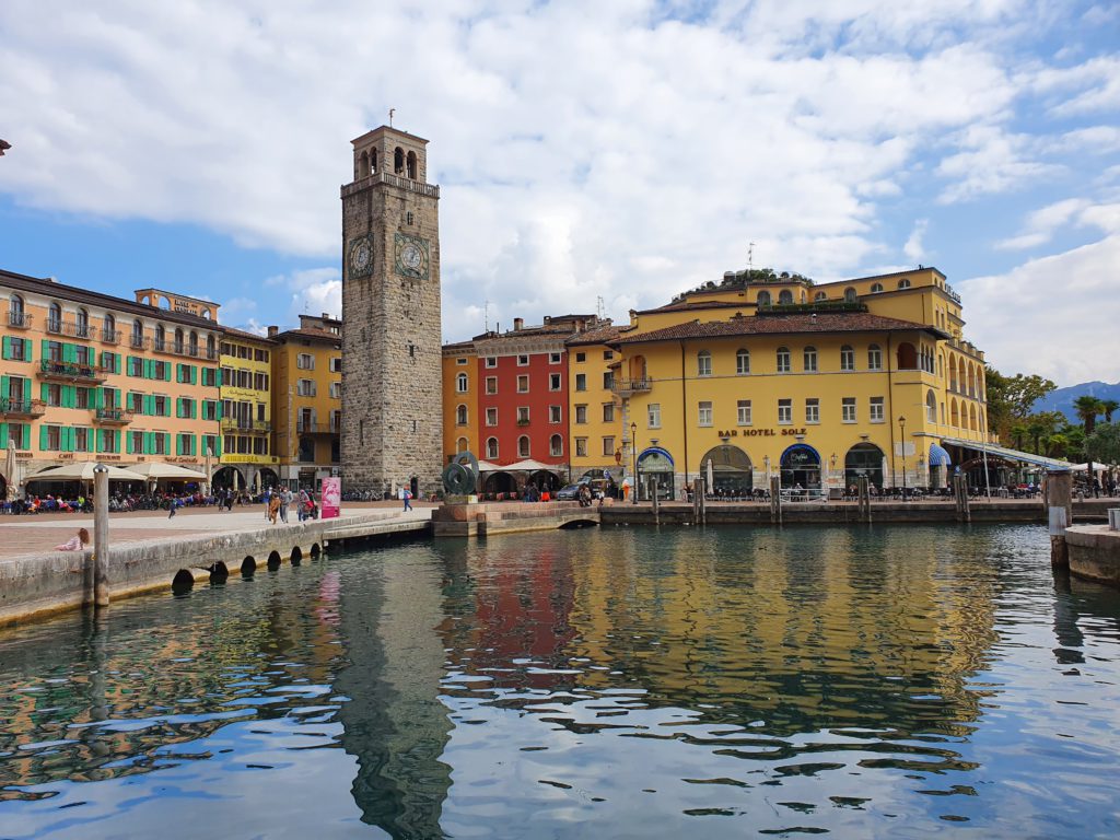 Cosa vedere a Riva del Garda: Piazza III novembre