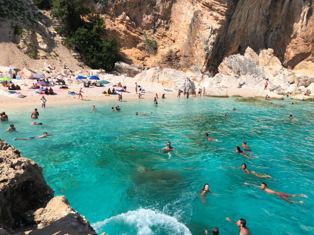 Le spiagge più belle della costa est della Sardegna: Cala Mariolu