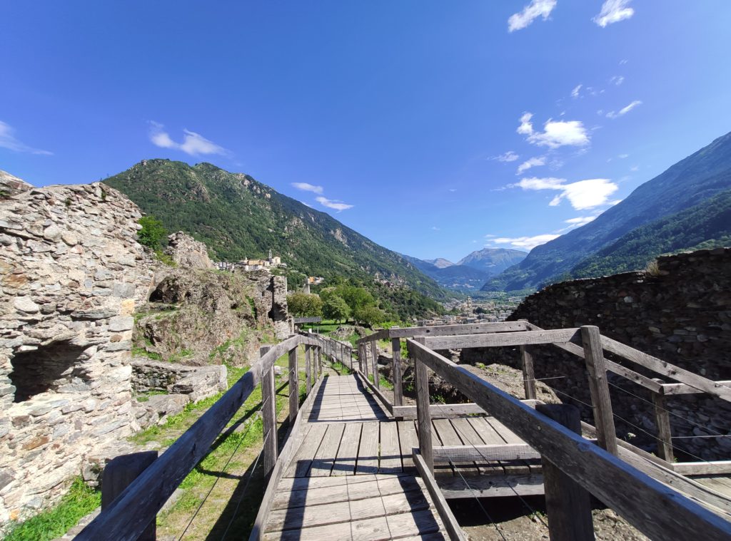 Cosa vedere a Grosio: Castello di San Faustino