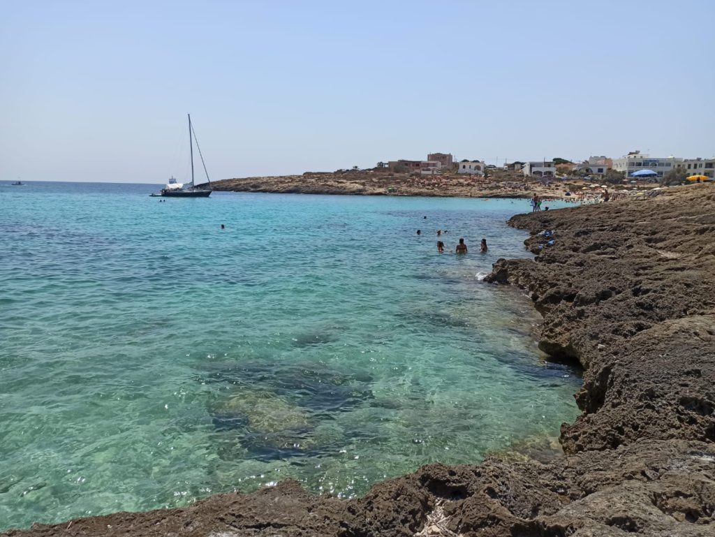 Cosa vedere a Lampedusa: spiaggia Giutgia