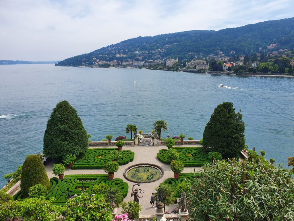 Visitare le isole Borromee: terrazza Isola Bella