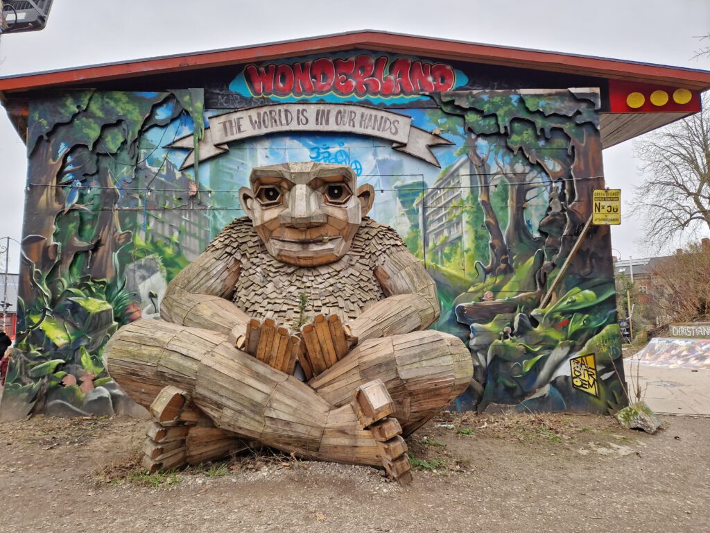 cosa vedere a copenaghen: il quartiere di Christiania